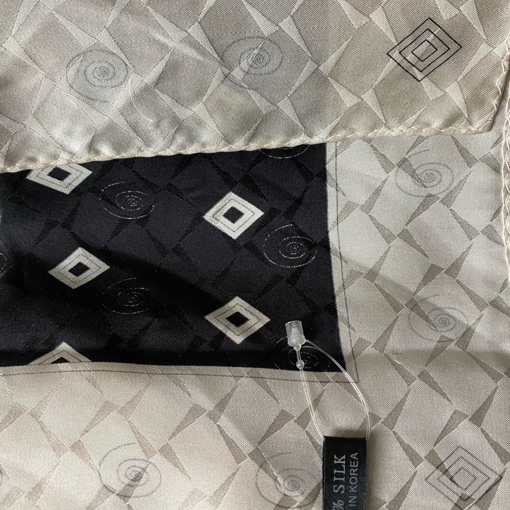 Pocket Square◼️ - Picture 3 of 3